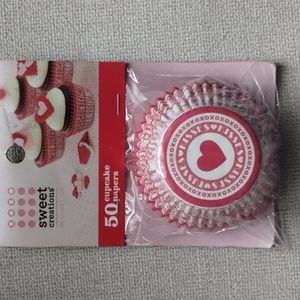 Sweet Creations Heart Be Mine Valentine Baking Cupcakes Liners 50 CT New